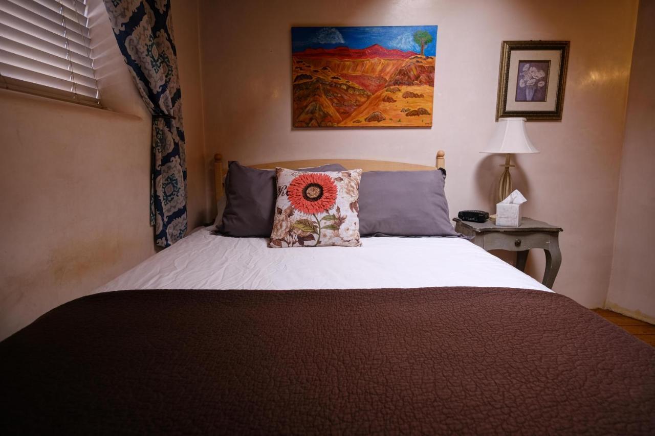 CASAS DE GUADALUPE - SANTE FE VACATION RENTALS SANTA FE, NM (United States)  - from US$ 235 | BOOKED